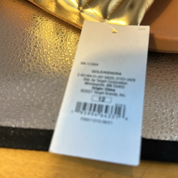 New with tag shade and shore size 12 slip on beautiful gold sandals. - Picture 7 of 7